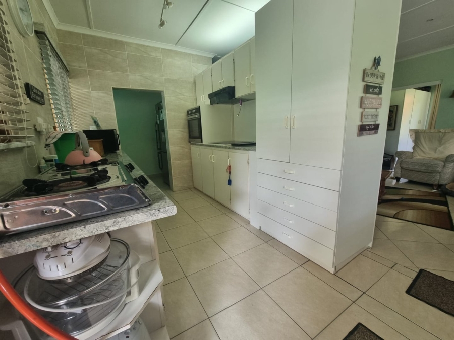 3 Bedroom Property for Sale in Umtentweni KwaZulu-Natal