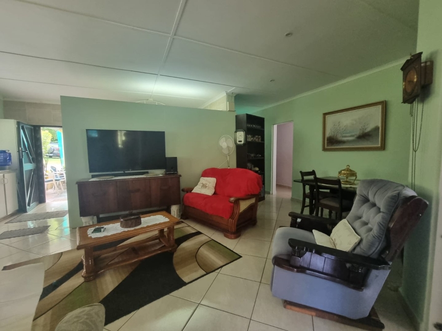 3 Bedroom Property for Sale in Umtentweni KwaZulu-Natal