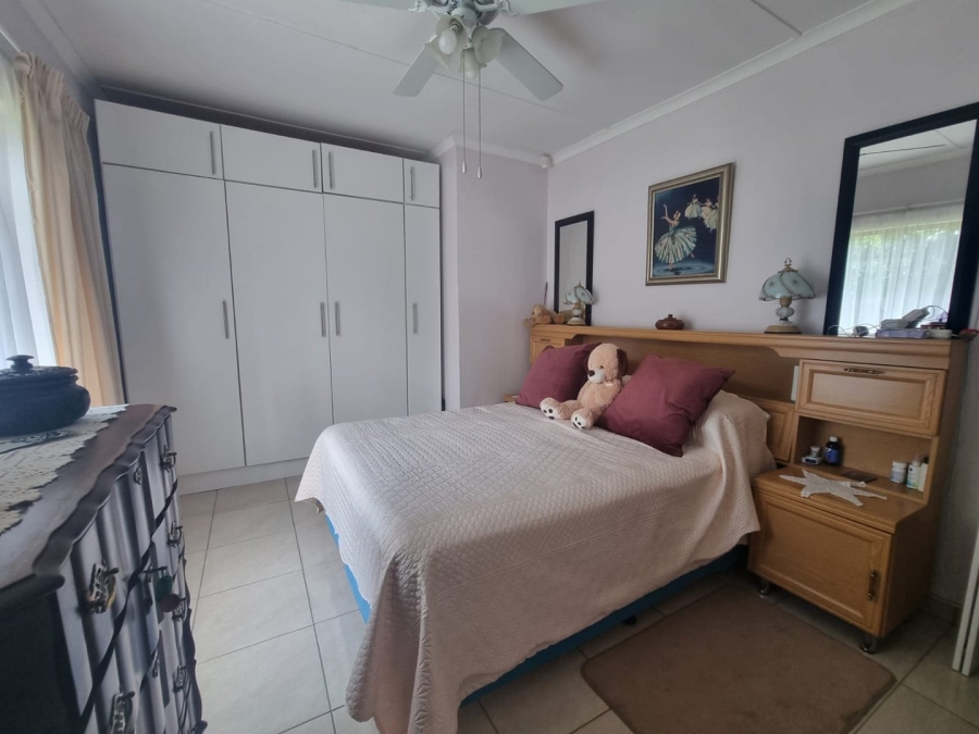 3 Bedroom Property for Sale in Umtentweni KwaZulu-Natal