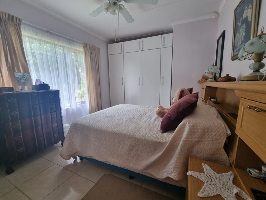 3 Bedroom Property for Sale in Umtentweni KwaZulu-Natal