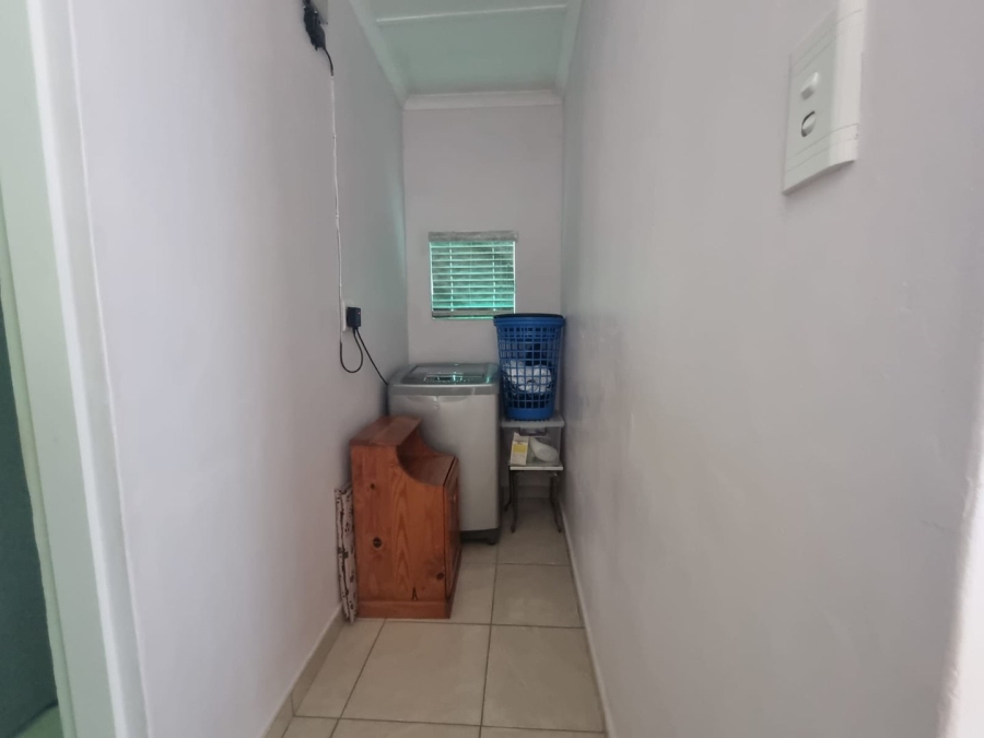 3 Bedroom Property for Sale in Umtentweni KwaZulu-Natal