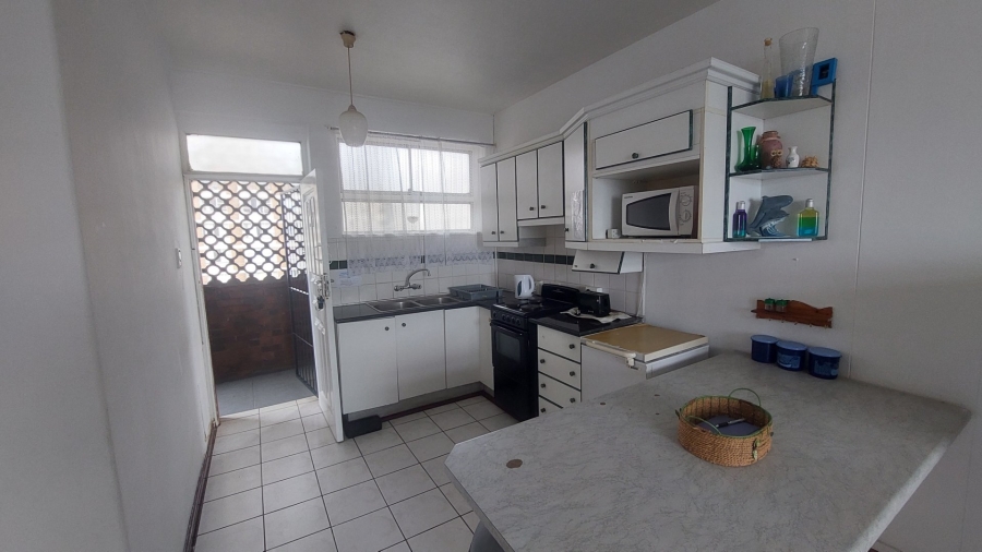 1 Bedroom Property for Sale in Amanzimtoti KwaZulu-Natal