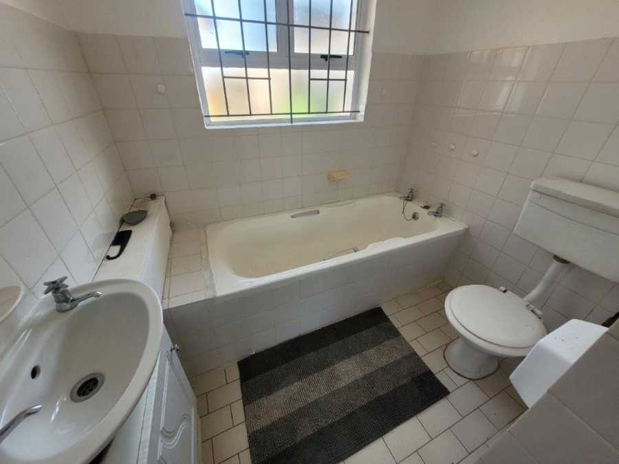 2 Bedroom Property for Sale in Sunwich Port KwaZulu-Natal