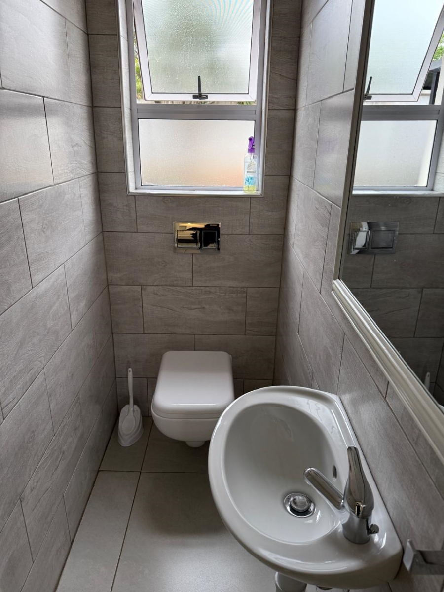 2 Bedroom Property for Sale in Prestbury KwaZulu-Natal