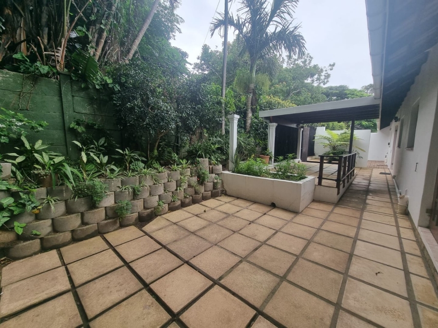 3 Bedroom Property for Sale in Umtentweni KwaZulu-Natal