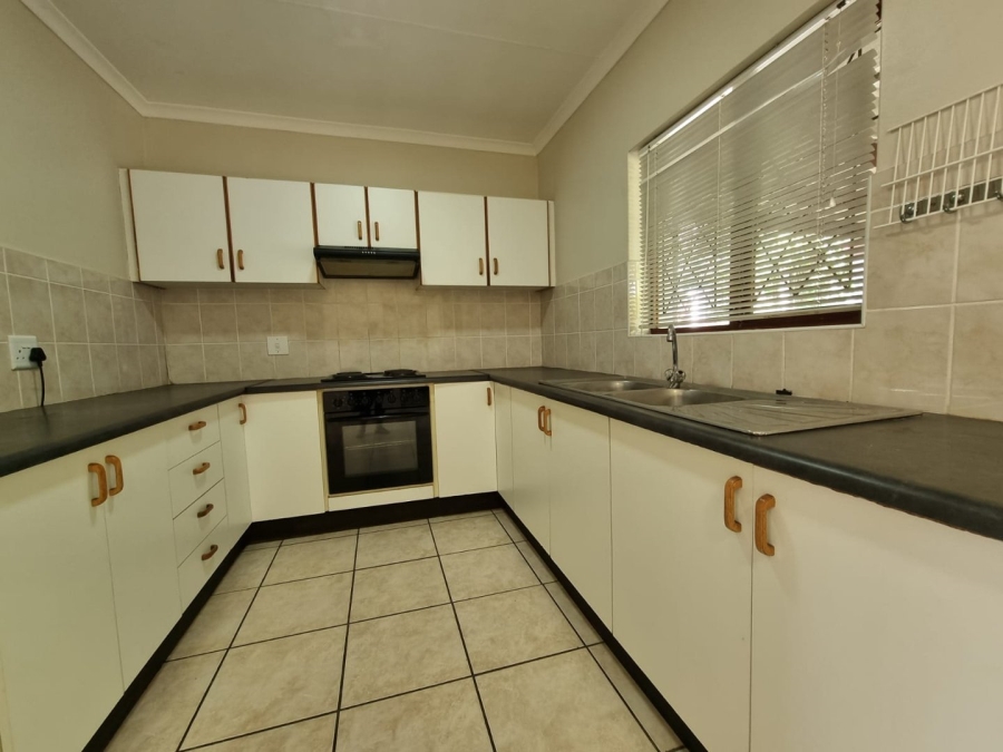 3 Bedroom Property for Sale in Umtentweni KwaZulu-Natal