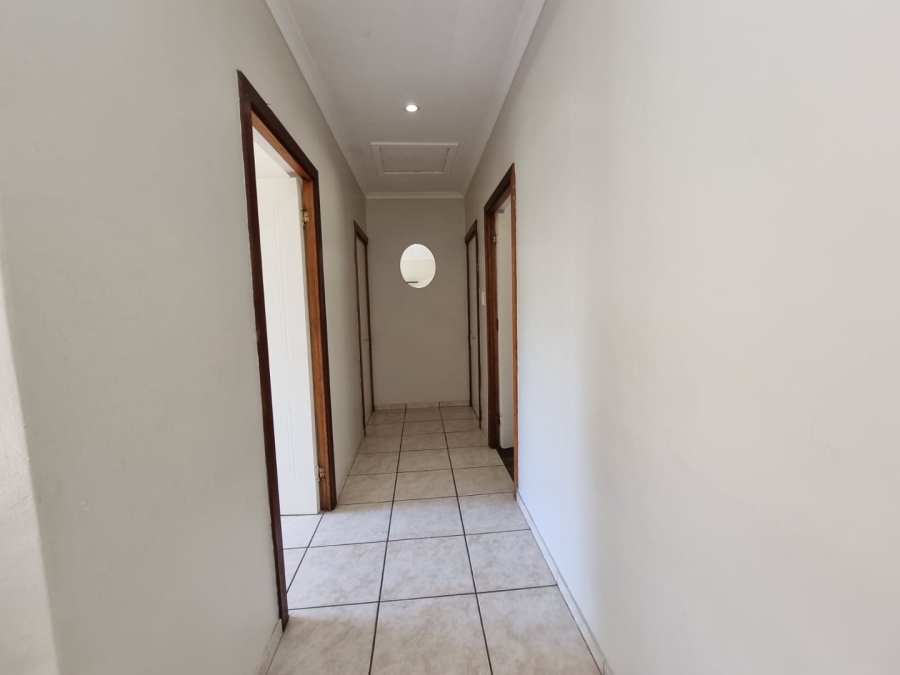 3 Bedroom Property for Sale in Umtentweni KwaZulu-Natal