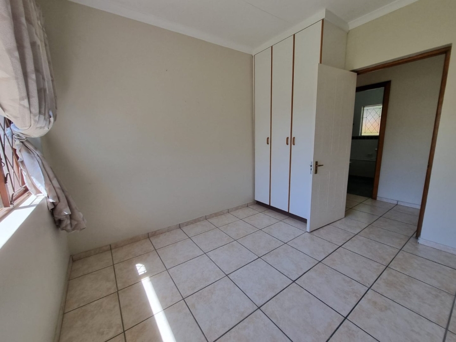 3 Bedroom Property for Sale in Umtentweni KwaZulu-Natal