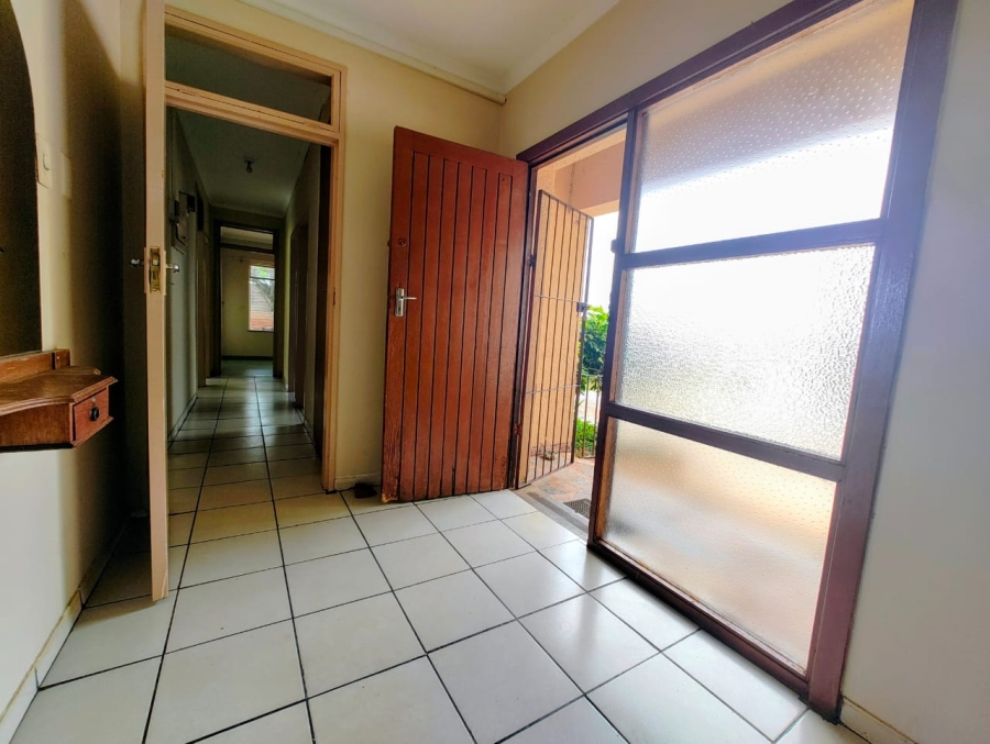 4 Bedroom Property for Sale in Sunnyridge KwaZulu-Natal