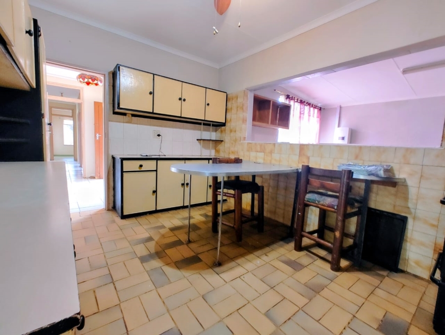 4 Bedroom Property for Sale in Sunnyridge KwaZulu-Natal
