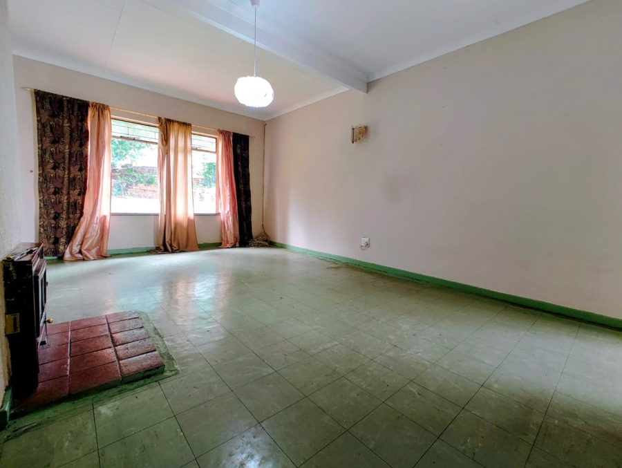 4 Bedroom Property for Sale in Sunnyridge KwaZulu-Natal