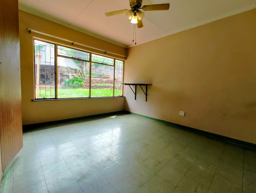 4 Bedroom Property for Sale in Sunnyridge KwaZulu-Natal