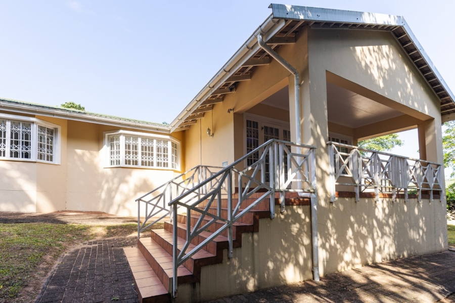 3 Bedroom Property for Sale in Umtentweni KwaZulu-Natal