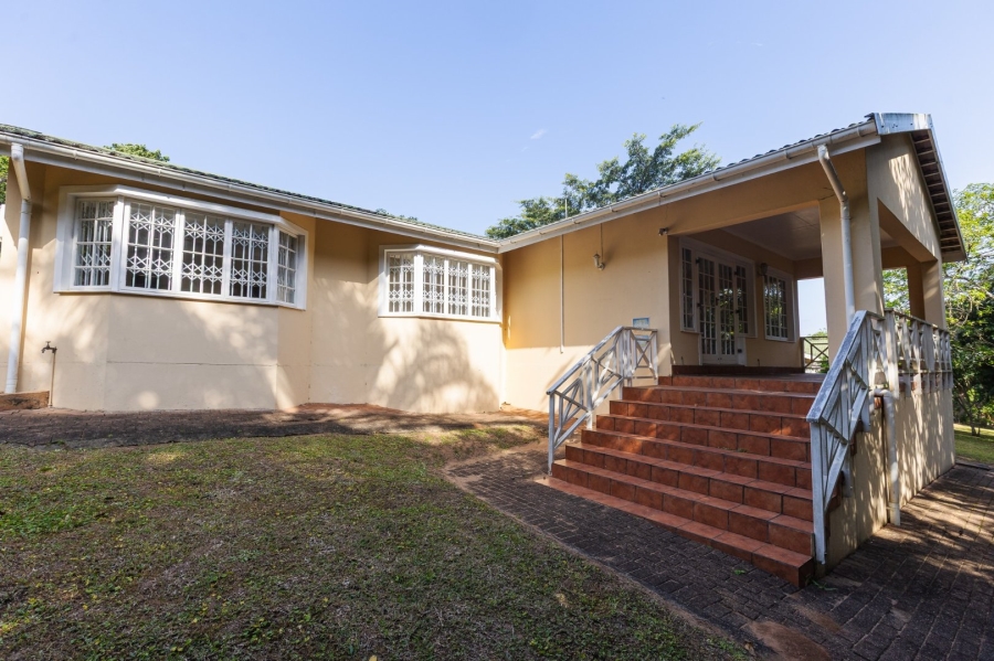 3 Bedroom Property for Sale in Umtentweni KwaZulu-Natal