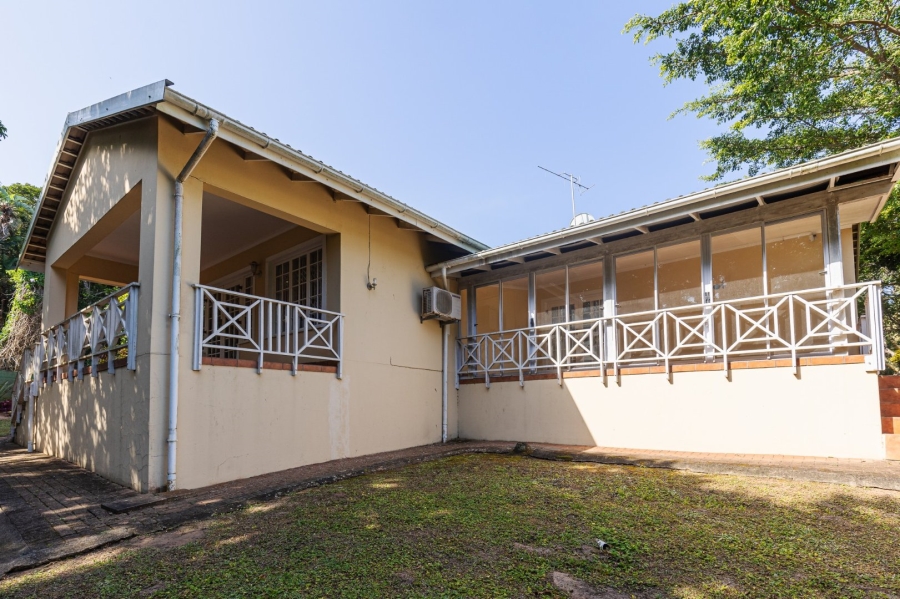 3 Bedroom Property for Sale in Umtentweni KwaZulu-Natal