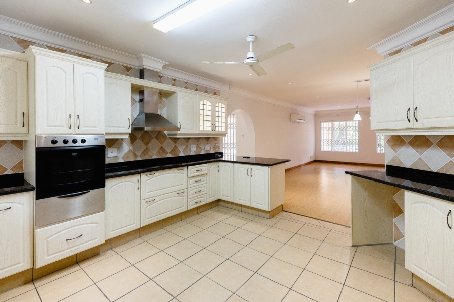 3 Bedroom Property for Sale in Umtentweni KwaZulu-Natal