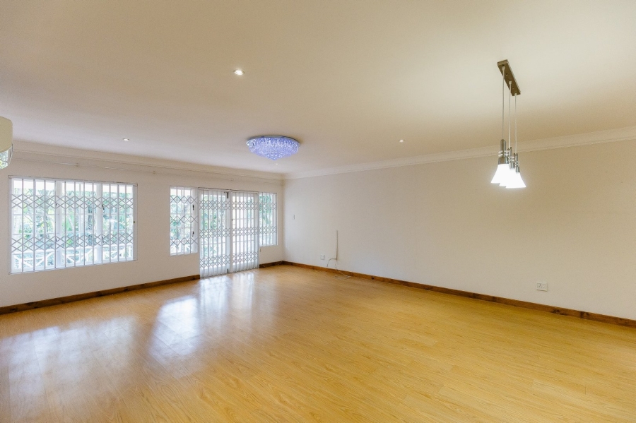 3 Bedroom Property for Sale in Umtentweni KwaZulu-Natal