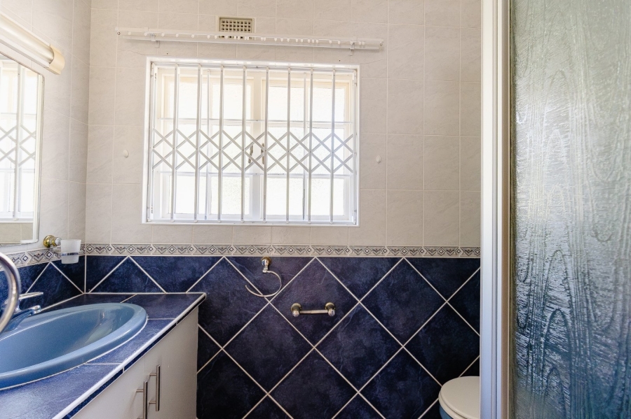 3 Bedroom Property for Sale in Umtentweni KwaZulu-Natal