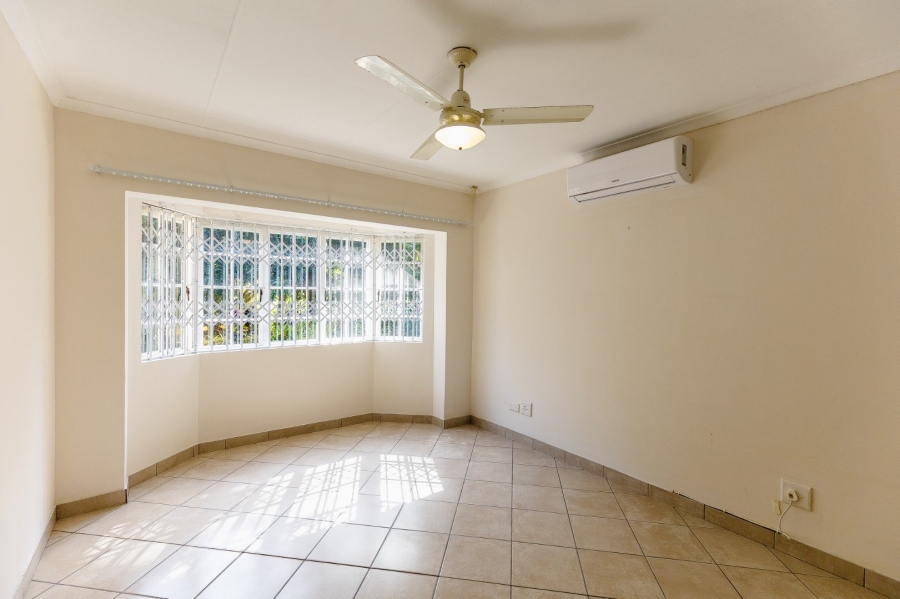 3 Bedroom Property for Sale in Umtentweni KwaZulu-Natal