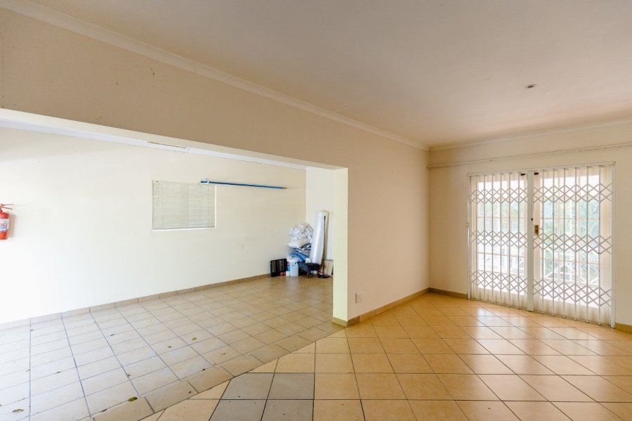 3 Bedroom Property for Sale in Umtentweni KwaZulu-Natal