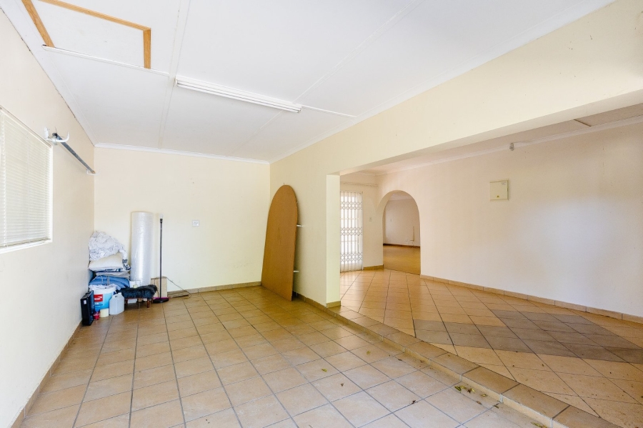 3 Bedroom Property for Sale in Umtentweni KwaZulu-Natal