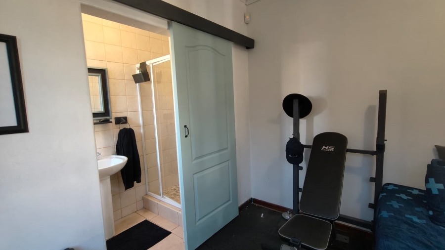 To Let 5 Bedroom Property for Rent in Hiltara Park KwaZulu-Natal