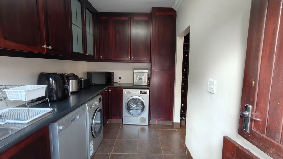 To Let 5 Bedroom Property for Rent in Hiltara Park KwaZulu-Natal