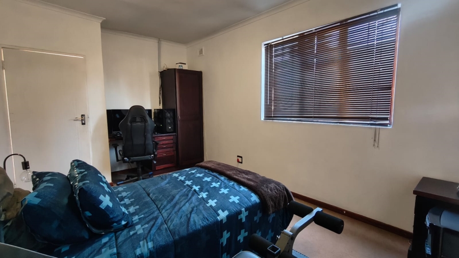 To Let 5 Bedroom Property for Rent in Hiltara Park KwaZulu-Natal