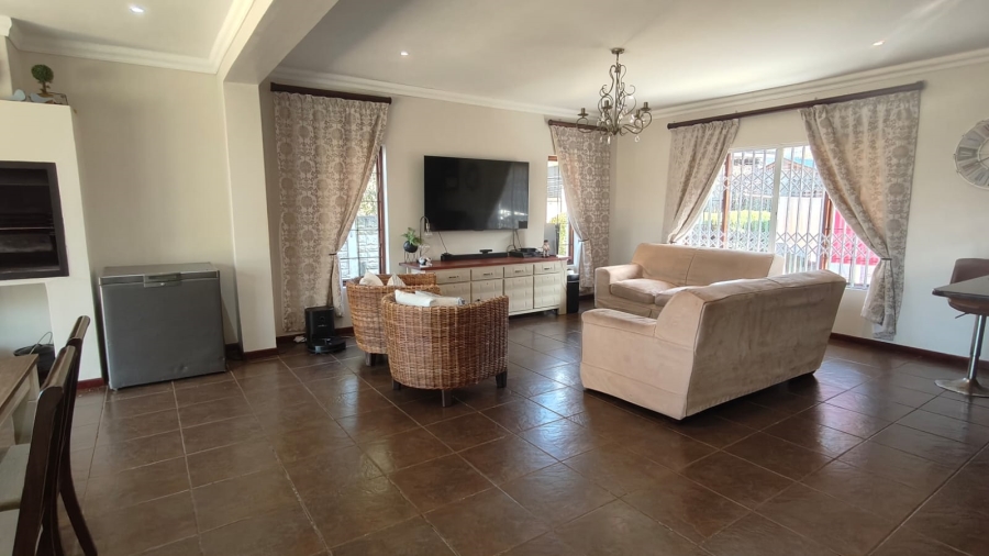 To Let 5 Bedroom Property for Rent in Hiltara Park KwaZulu-Natal