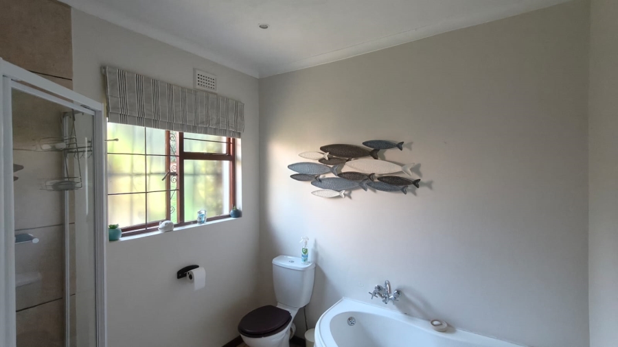 To Let 5 Bedroom Property for Rent in Hiltara Park KwaZulu-Natal