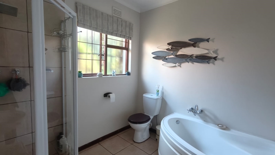 To Let 5 Bedroom Property for Rent in Hiltara Park KwaZulu-Natal