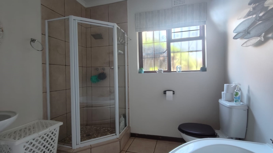 To Let 5 Bedroom Property for Rent in Hiltara Park KwaZulu-Natal
