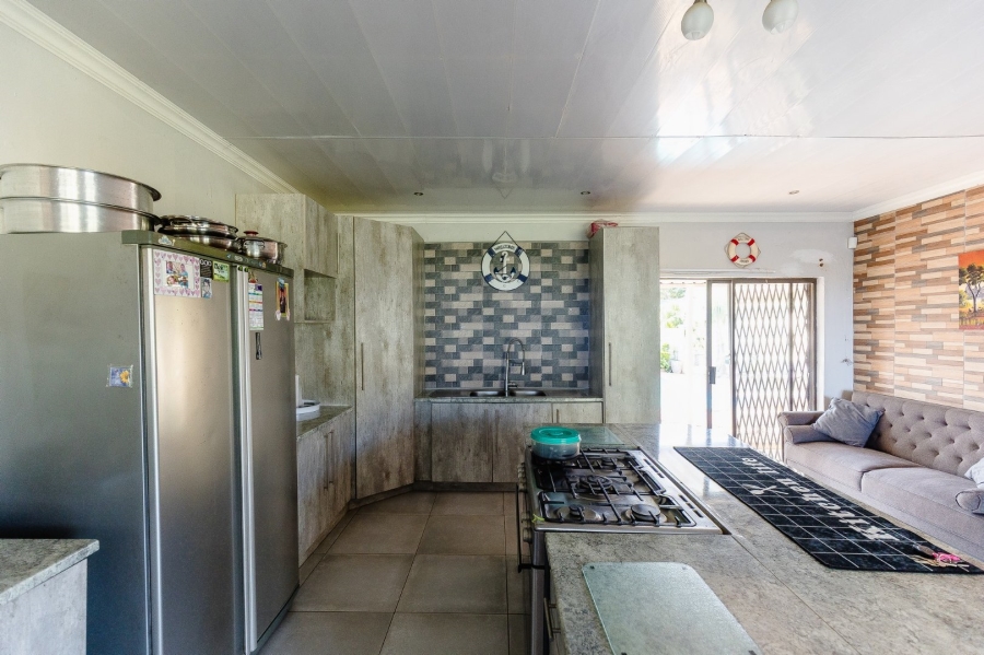 3 Bedroom Property for Sale in Southport KwaZulu-Natal