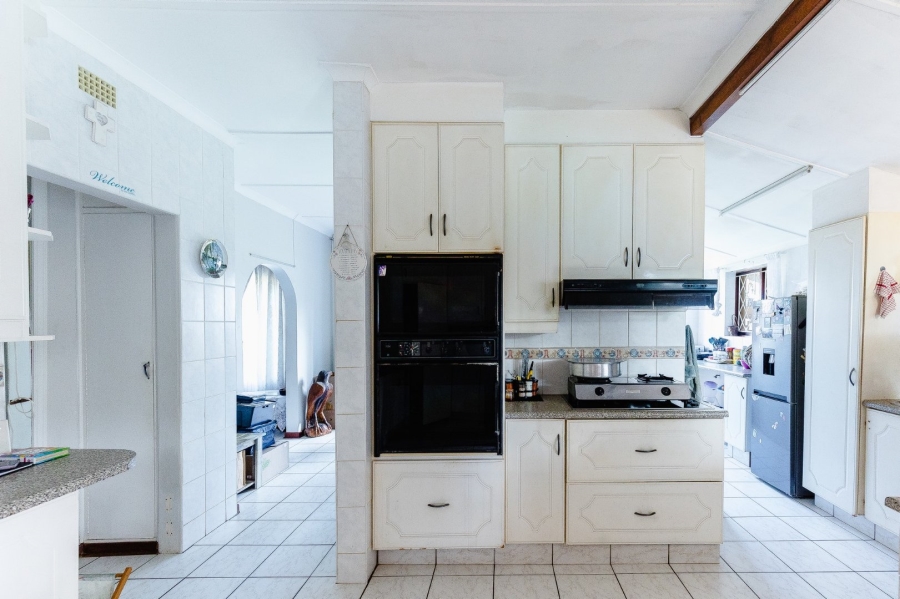 3 Bedroom Property for Sale in Southport KwaZulu-Natal