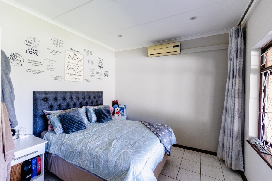 3 Bedroom Property for Sale in Southport KwaZulu-Natal