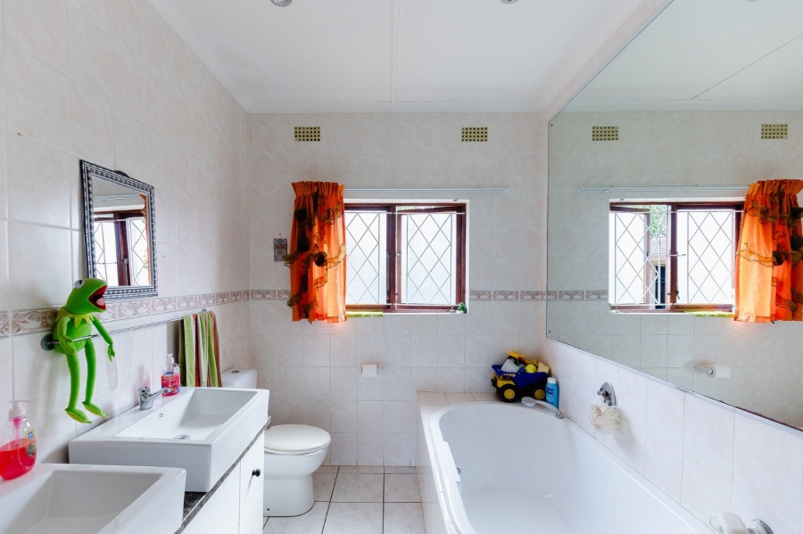 3 Bedroom Property for Sale in Southport KwaZulu-Natal