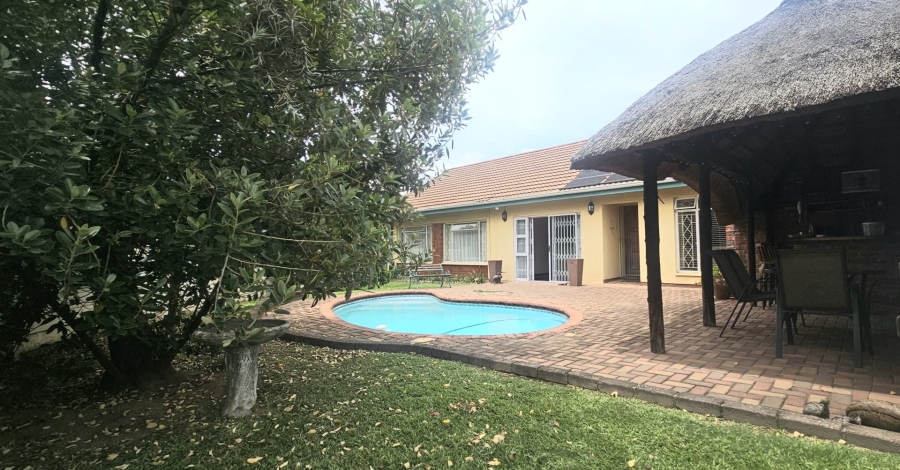 3 Bedroom Property for Sale in Huttenheights KwaZulu-Natal