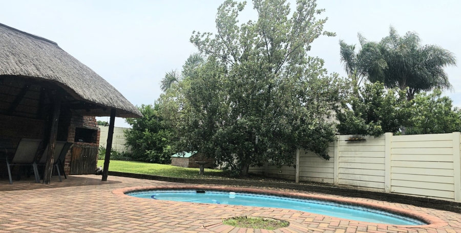 3 Bedroom Property for Sale in Huttenheights KwaZulu-Natal