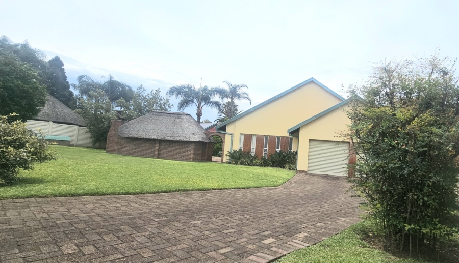 3 Bedroom Property for Sale in Huttenheights KwaZulu-Natal