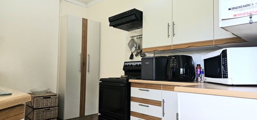 3 Bedroom Property for Sale in Huttenheights KwaZulu-Natal