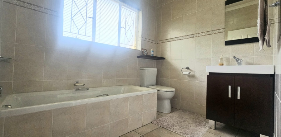 3 Bedroom Property for Sale in Huttenheights KwaZulu-Natal