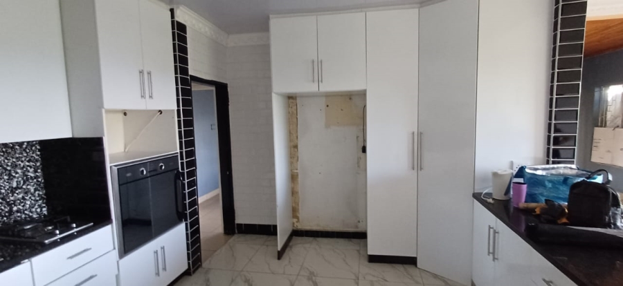 4 Bedroom Property for Sale in Woodlands KwaZulu-Natal