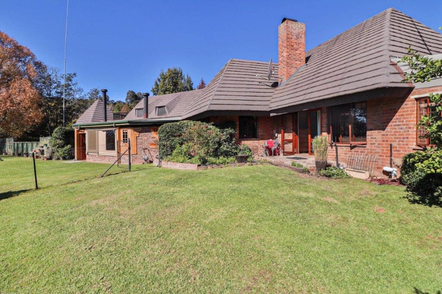 To Let 5 Bedroom Property for Rent in Lidgetton KwaZulu-Natal