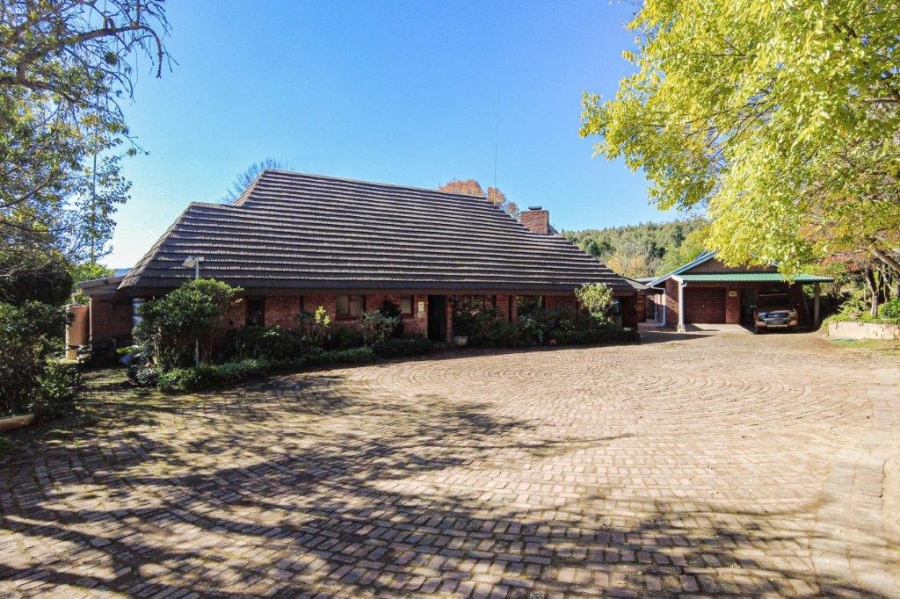 To Let 5 Bedroom Property for Rent in Lidgetton KwaZulu-Natal
