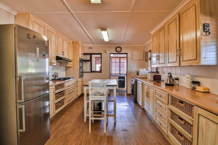 To Let 5 Bedroom Property for Rent in Lidgetton KwaZulu-Natal