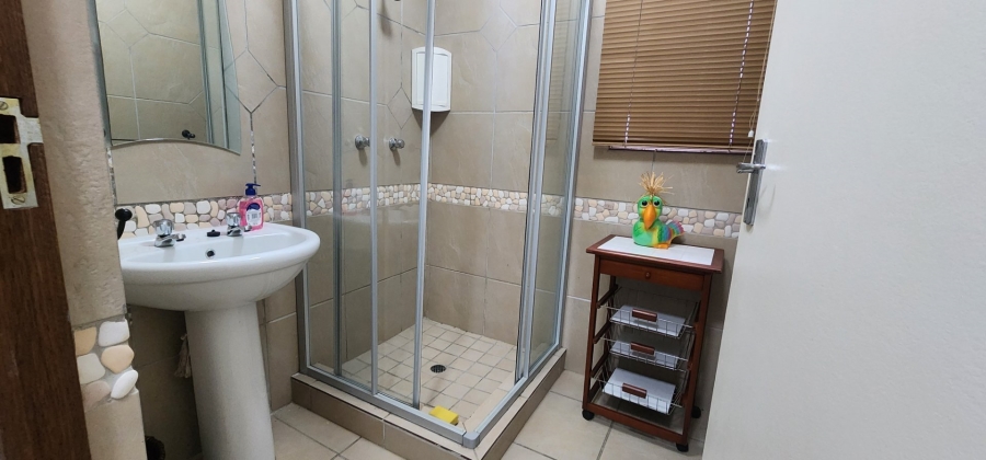 2 Bedroom Property for Sale in Hibberdene KwaZulu-Natal
