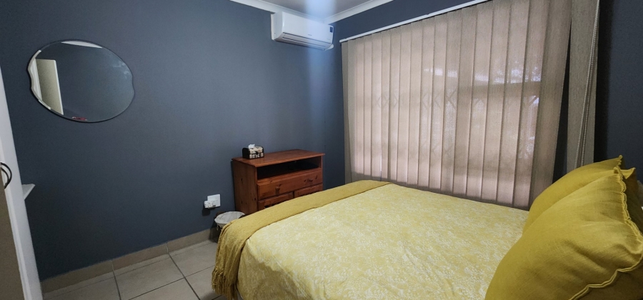 2 Bedroom Property for Sale in Hibberdene KwaZulu-Natal