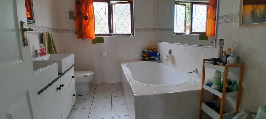 3 Bedroom Property for Sale in Sea Park KwaZulu-Natal