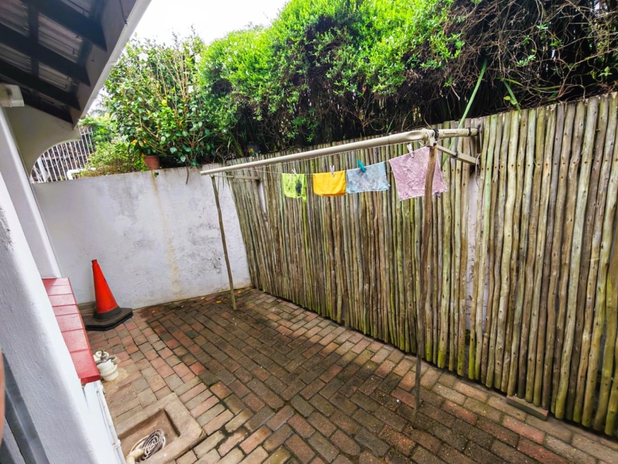 To Let 2 Bedroom Property for Rent in Umtentweni KwaZulu-Natal