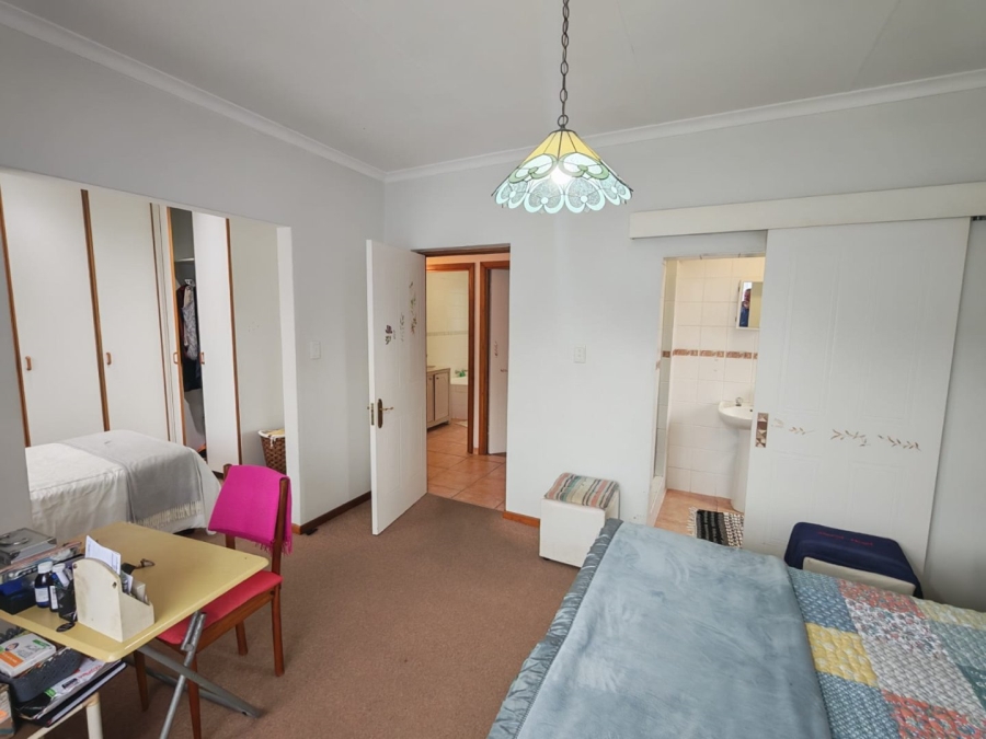 To Let 2 Bedroom Property for Rent in Umtentweni KwaZulu-Natal